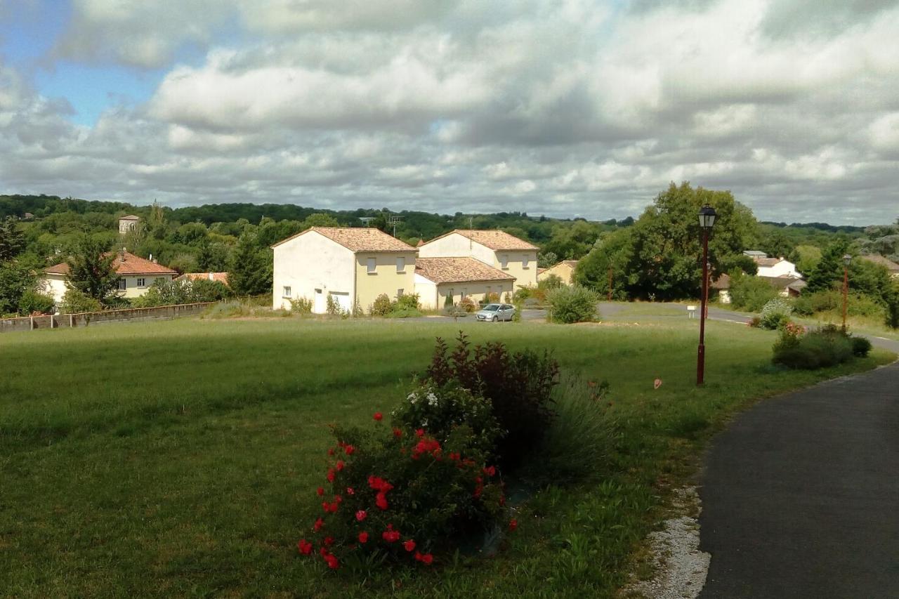 Bonabri Vacances - Chambres D'Hotes Chazelles  Kültér fotó